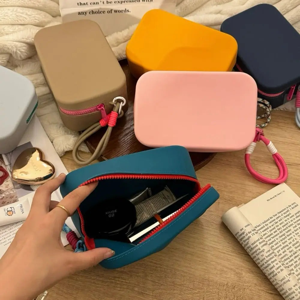 Spheregoods Large Capacity Silicone Zipper Bag