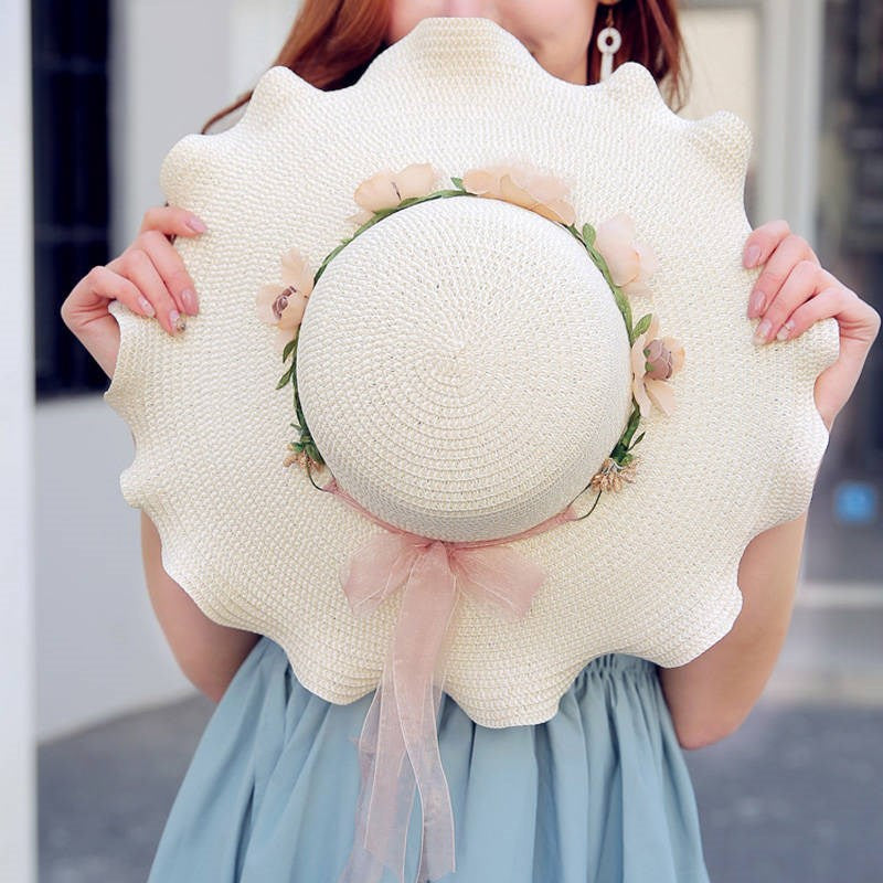 Korean-Style Wide Brim Straw Hat – Fashionable Sun Protection for Women