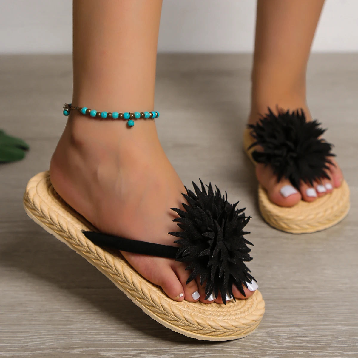 SphereGoods Black Flower Flat Flip-Flops