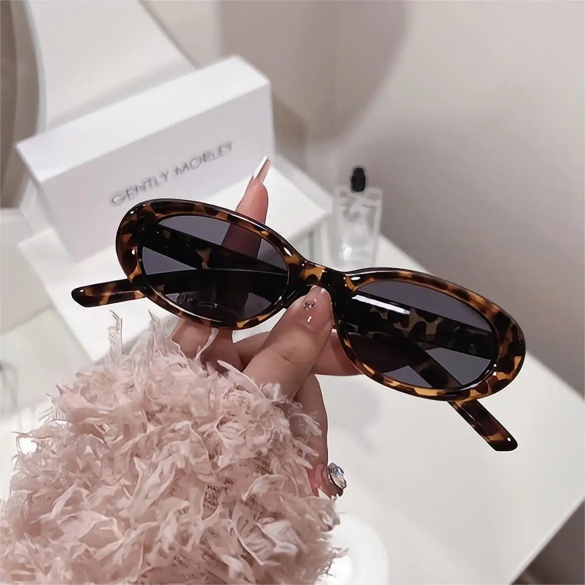 Vintage Oval Sunglasses – Trendy Punk Style Shades