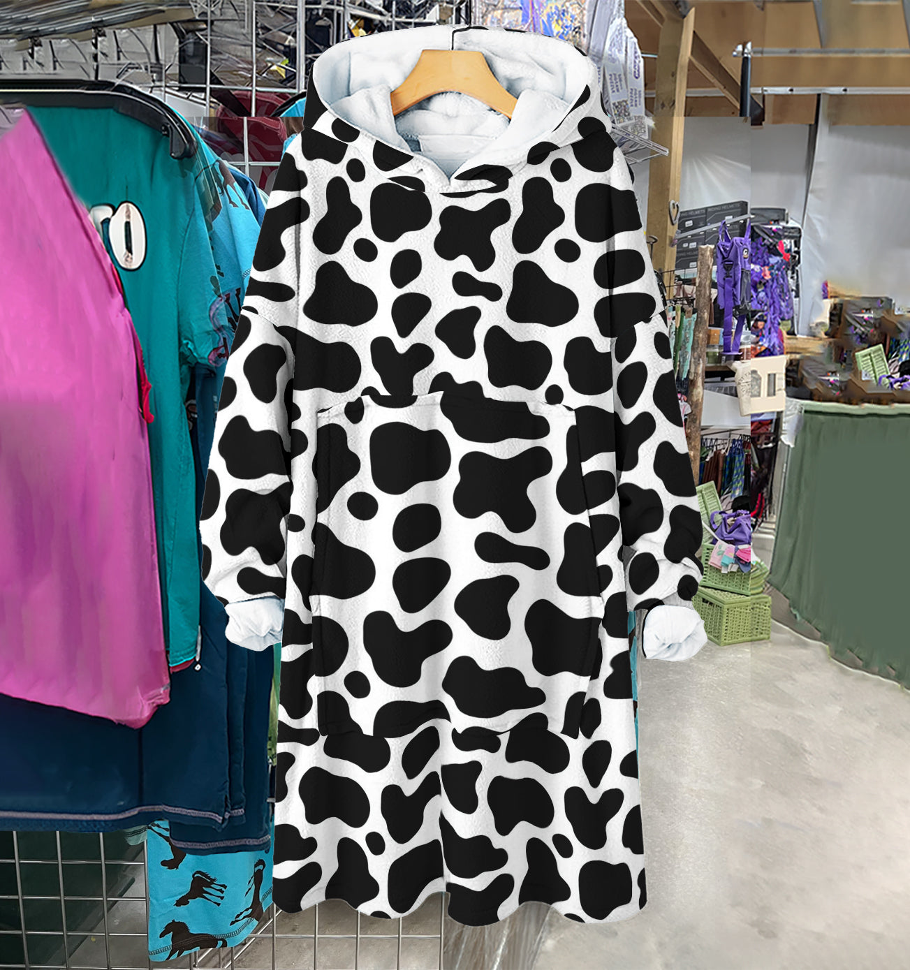 Spheregoods Huggie Blanket Simple Cow Pattern